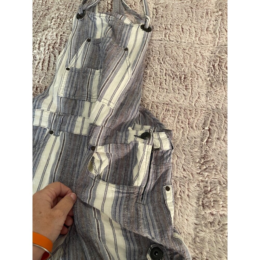 Free People Women's Striped‎ Denim Short Overalls Size 6 BOHO BEACH preowned - Picture 10 of 16